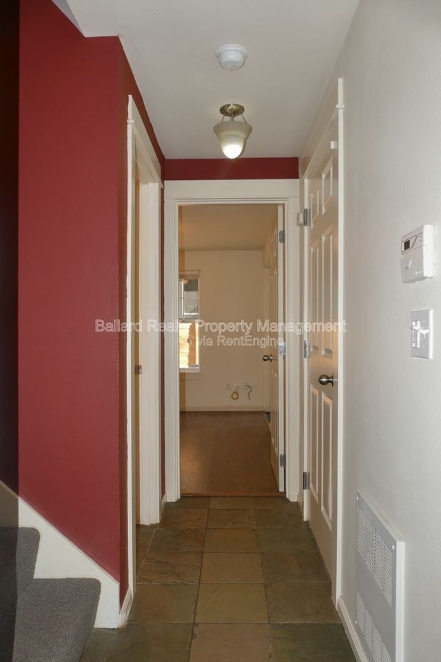2614 E Madison St - Photo 3 of 24