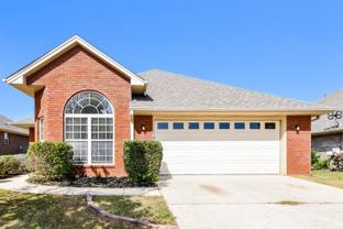 2067 Edgewood Dr - Photo 1 of 1