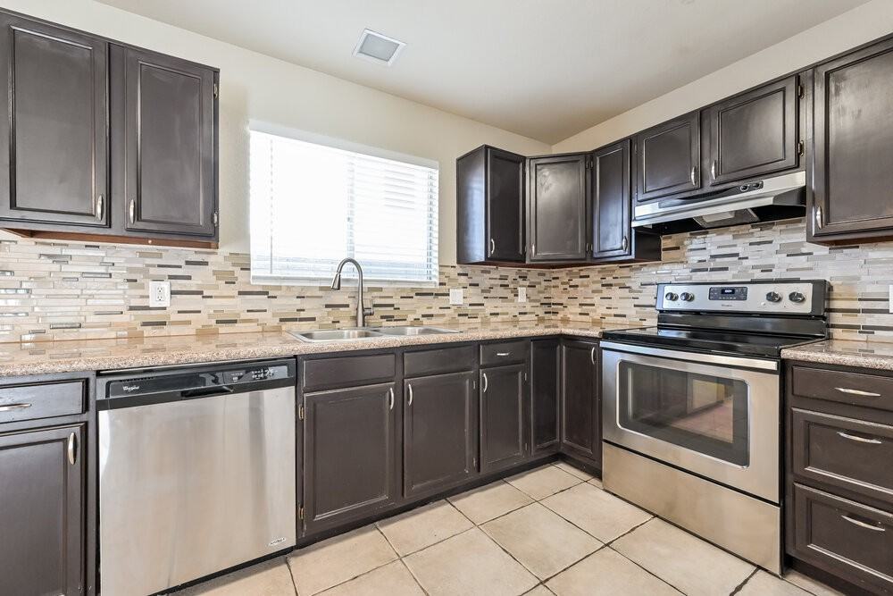 4713 W Menadota Dr - Photo 7 of 16