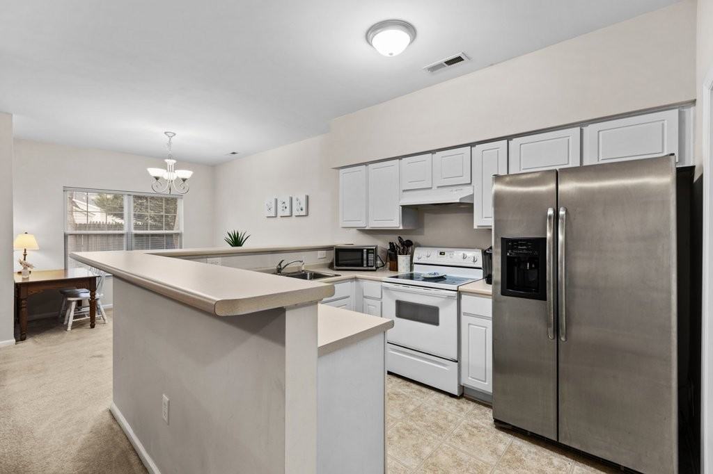 2229 Locksley Woods Dr - Photo 3 of 10