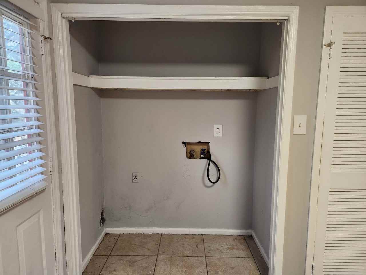 201 8th Ave Sw #D - Photo 7 of 10