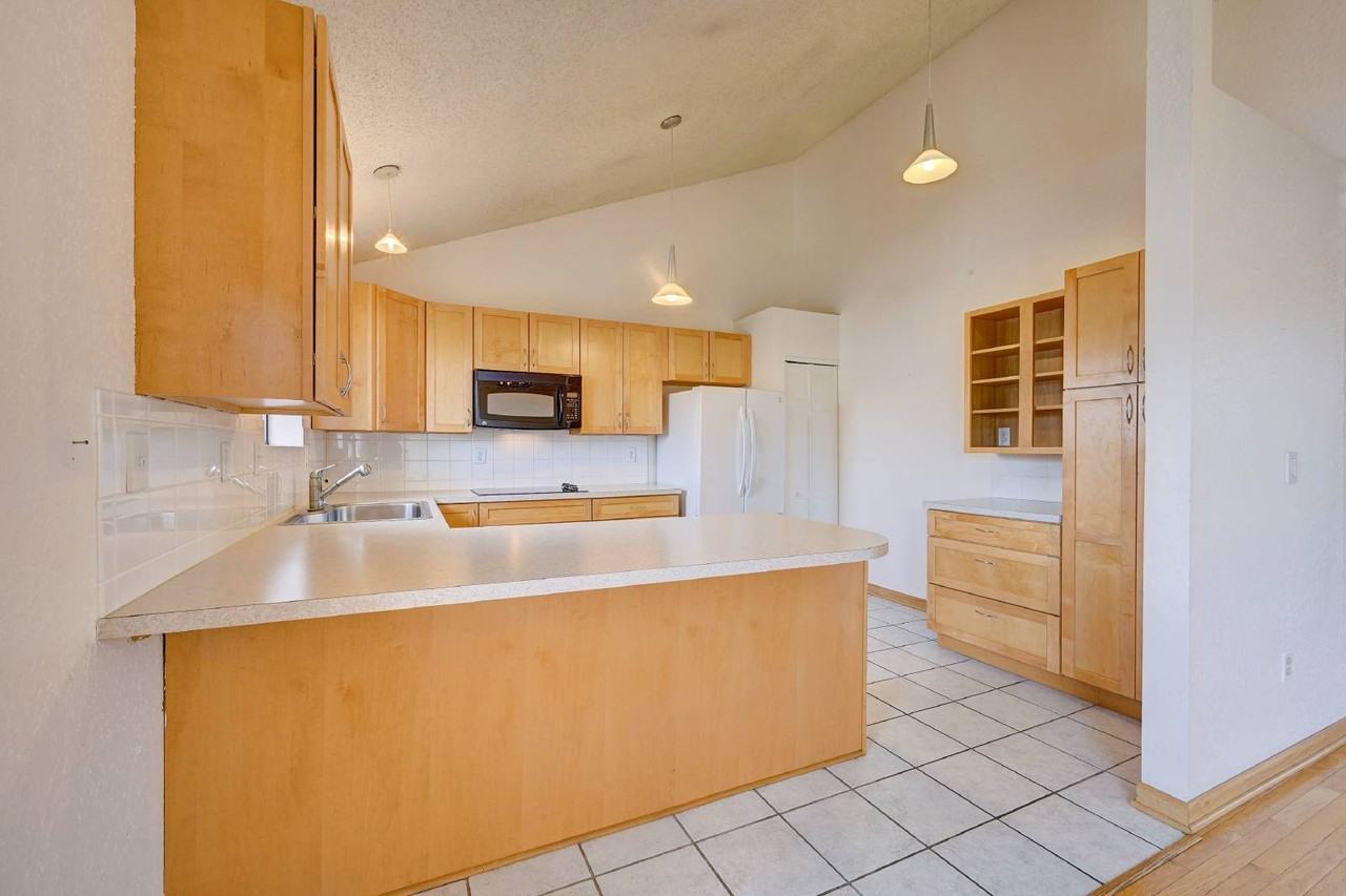 6528 West Mississippi Way - Photo 3 of 30