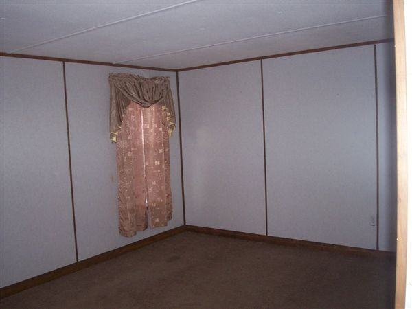 33586 1st St - Photo 3 of 4