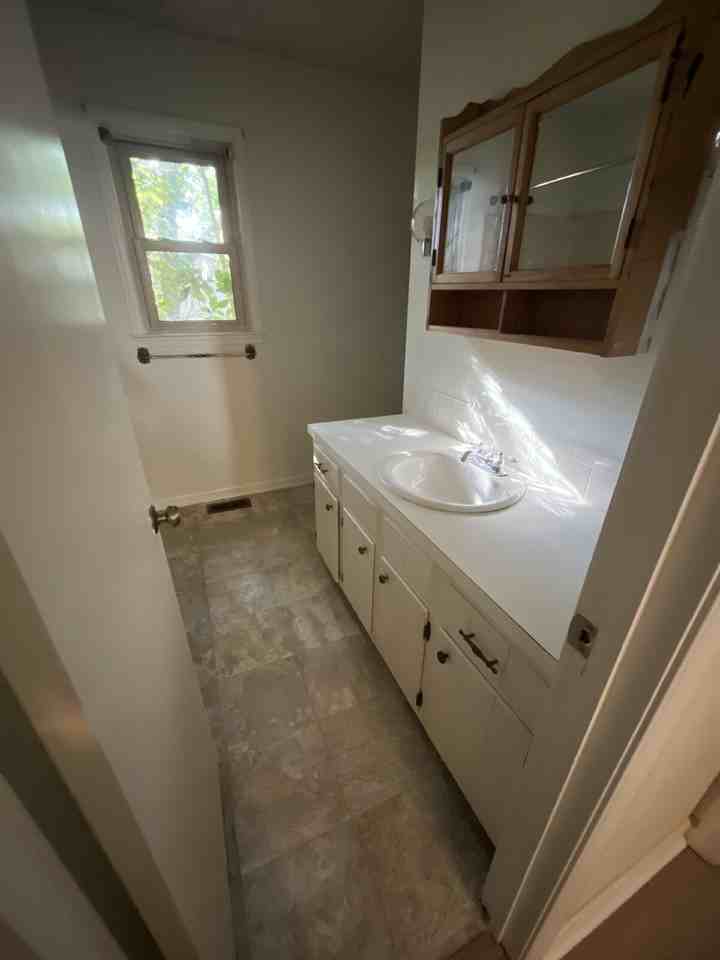 317 Lakeside Dr - Photo 3 of 19