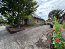 1426 Se Bybee Blvd - Photo 1 of 1