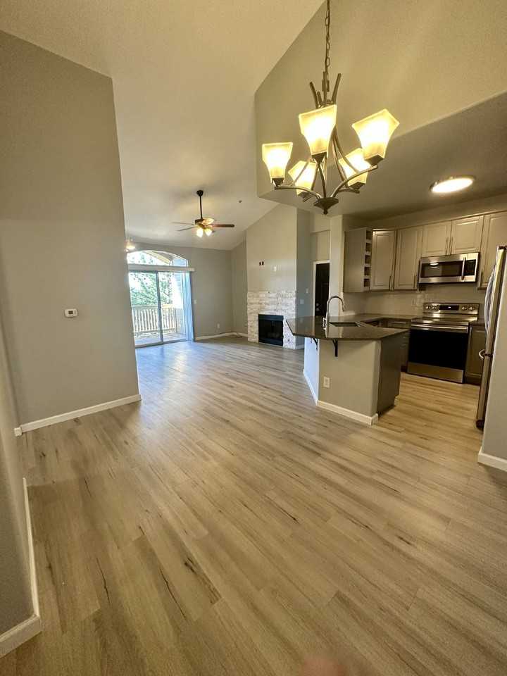 1671 W Canal Cir Unit 236 - Photo 3 of 17