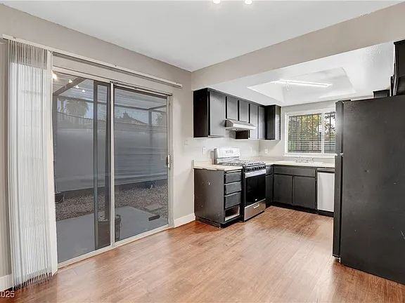 4339 Spencer St #15 - Photo 6 of 23
