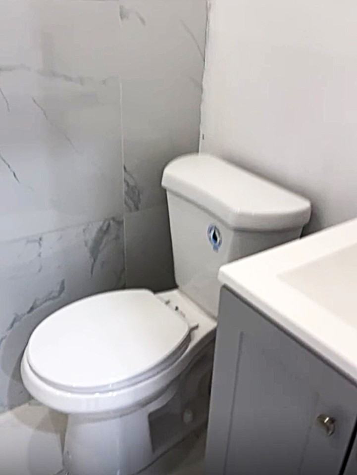 8142 New Kings Rd #11 - Photo 3 of 4