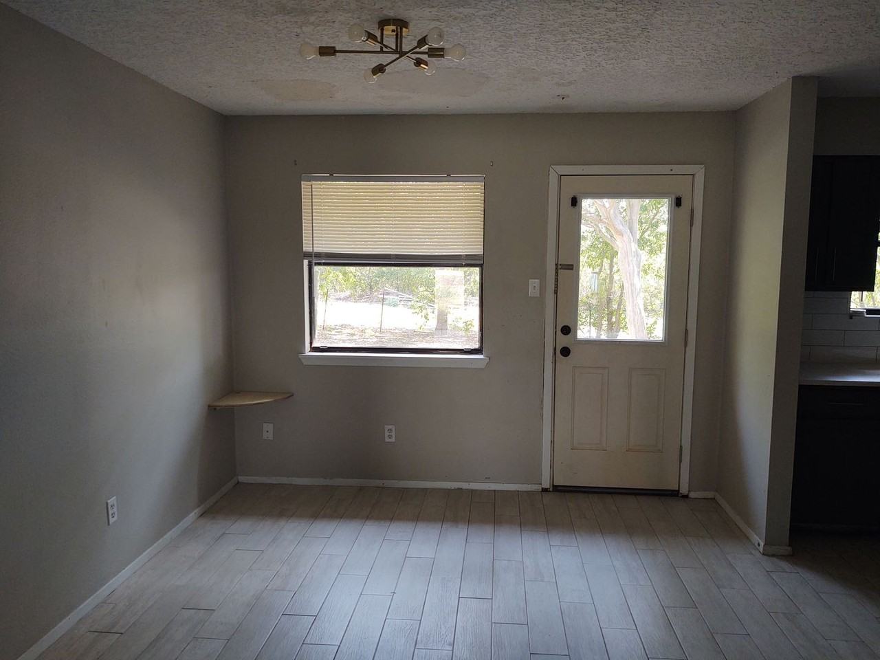 455 Ridge Dr - Photo 3 of 12
