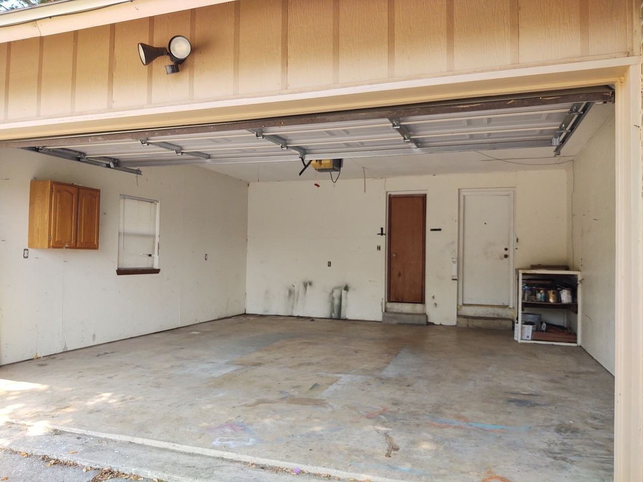 455 Ridge Dr - Photo 4 of 12