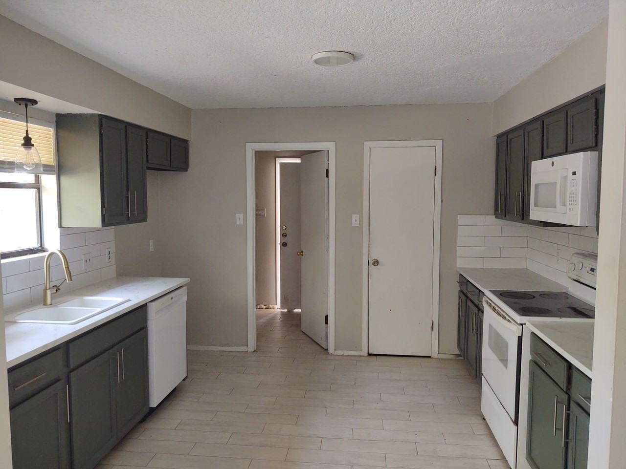 455 Ridge Dr - Photo 5 of 12