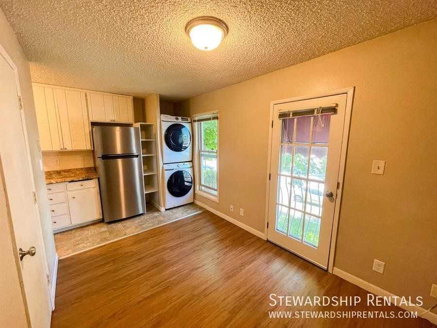 893 W 5th Ave #4 - Photo 2 of 13