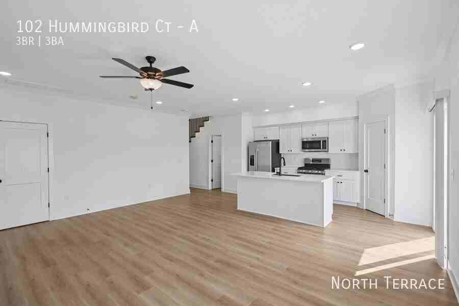 102 Hummingbird Ct #A - Photo 7 of 50