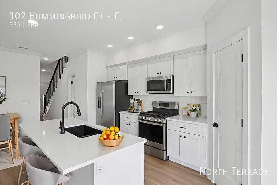 102 Hummingbird Ct #C - Photo 2 of 50
