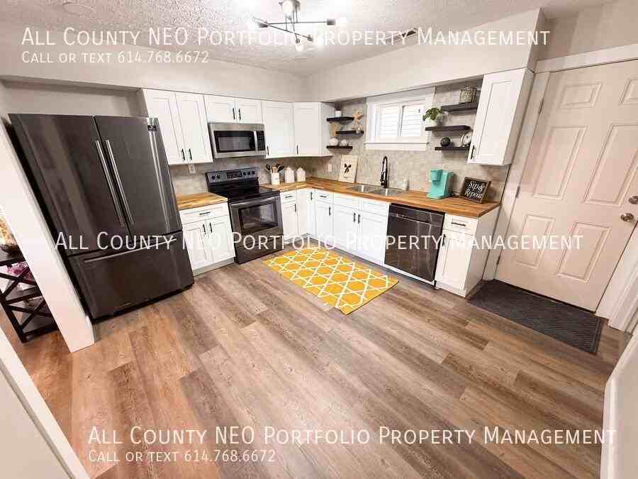 1425 Mount Vernon Avenue - Photo 7 of 14