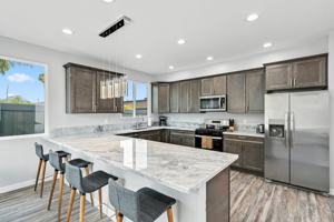 featured image of 5122 Los Robles Dr