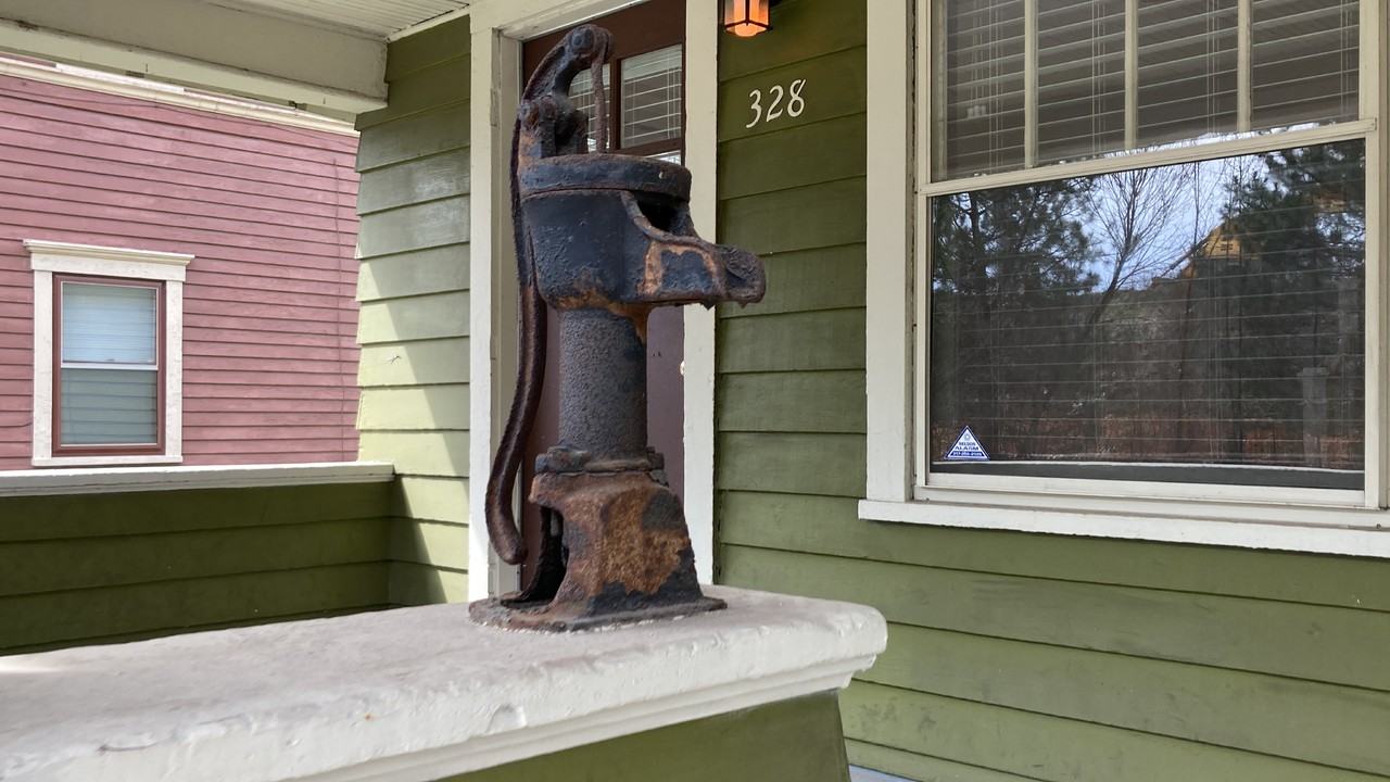 328 E 12th St #NA - Photo 2 of 29