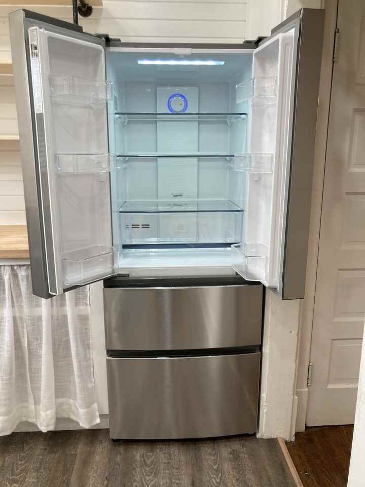 328 E 12th St #NA - Photo 7 of 29