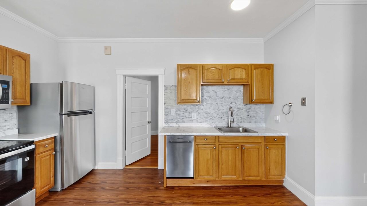 10 Porter Street Ct #2 - Photo 2 of 11
