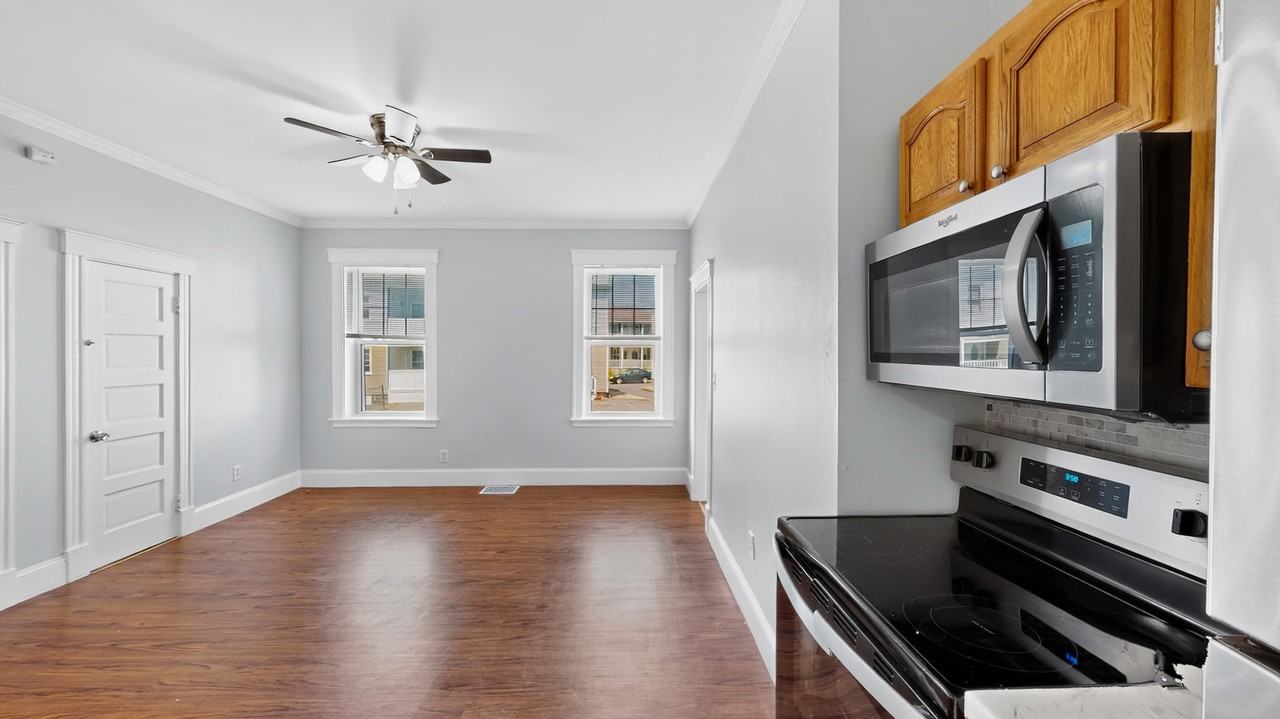 10 Porter Street Ct #2 - Photo 4 of 11