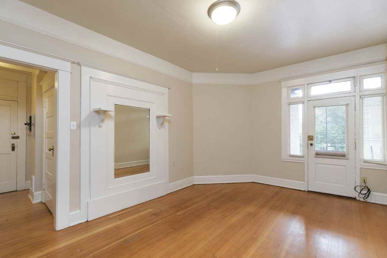 KINGSBURY APARTMENTS (KING01) - Photo 3 of 17