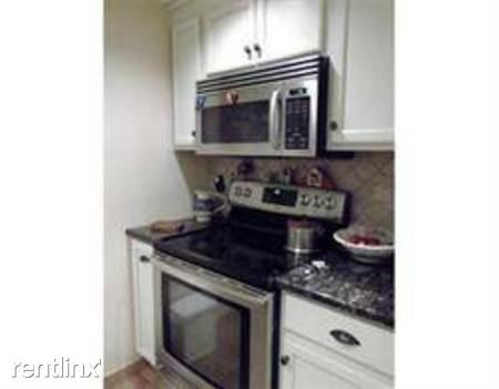 22 Broadlawn Dr - Photo 2 of 4