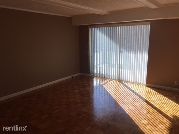22 Broadlawn Dr - Photo 3 of 4