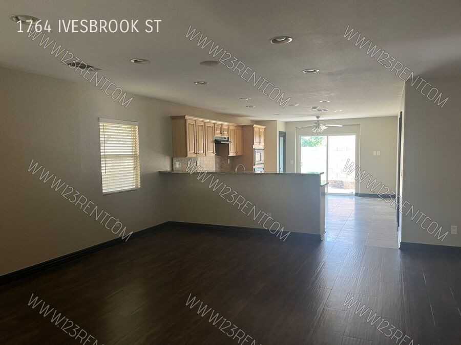 1764 E Ivesbrook St - Photo 3 of 25