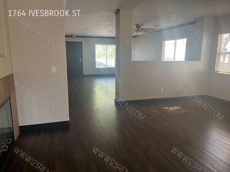 1764 E Ivesbrook St - Photo 5 of 25