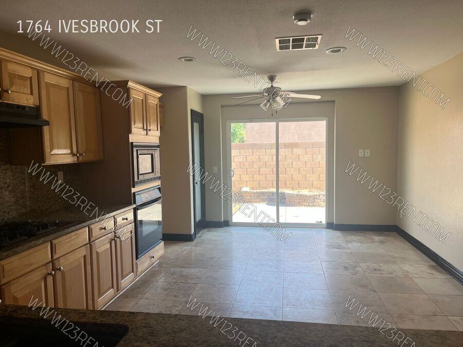 1764 E Ivesbrook St - Photo 7 of 25