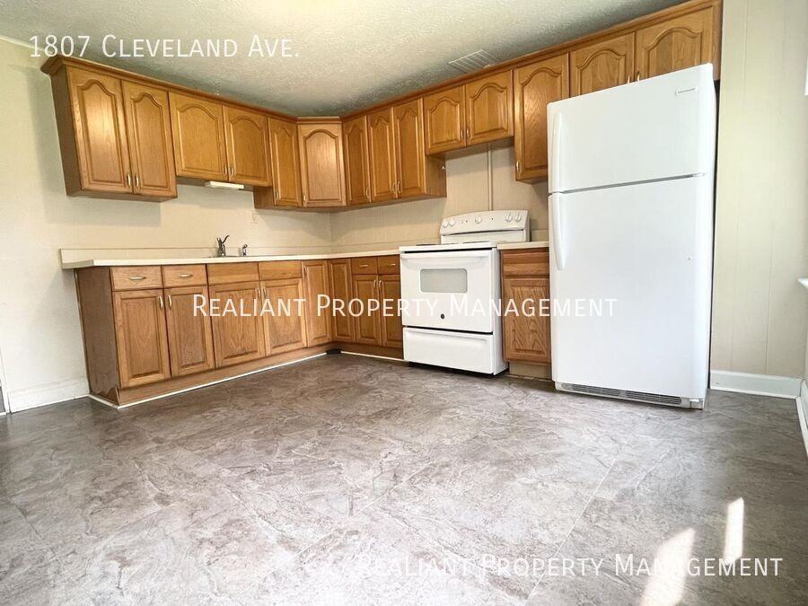 1807 Cleveland Ave - Photo 4 of 7