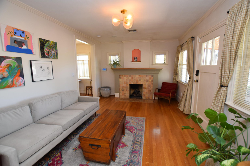 1301 E Sheridan St - Photo 3 of 20