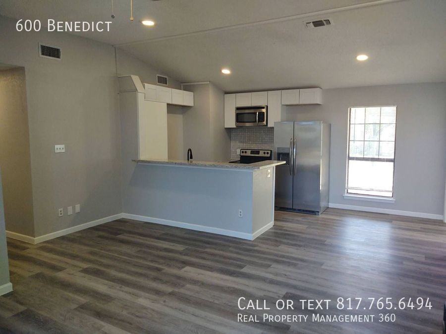 600 Benedict Ln - Photo 2 of 9