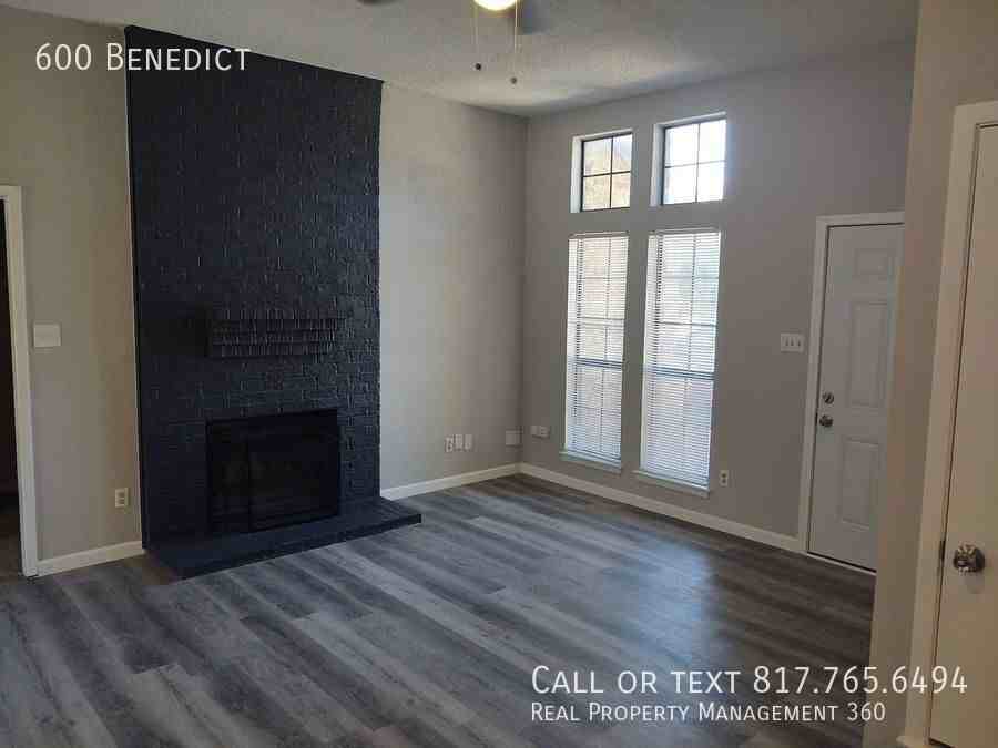600 Benedict Ln - Photo 4 of 9