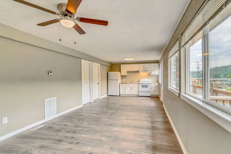 2806 W Highway #B1 - Photo 2 of 11