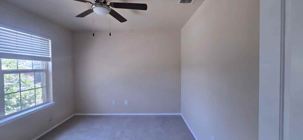 160 Wild Rose Ct - Photo 4 of 26