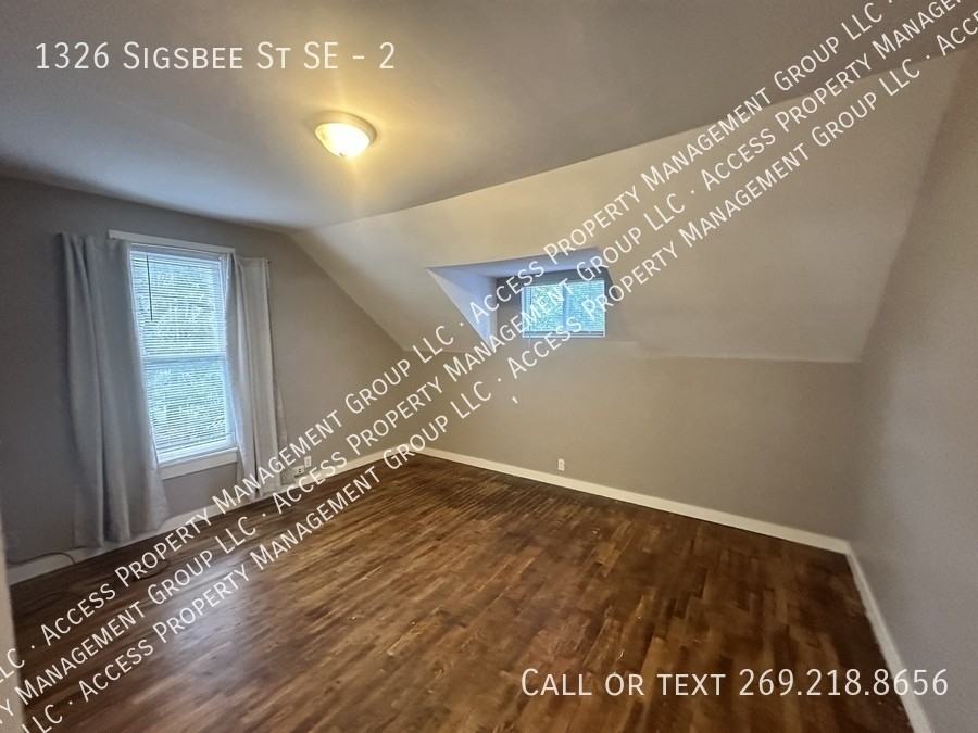 1326 Sigsbee St Se #2 - Photo 4 of 18