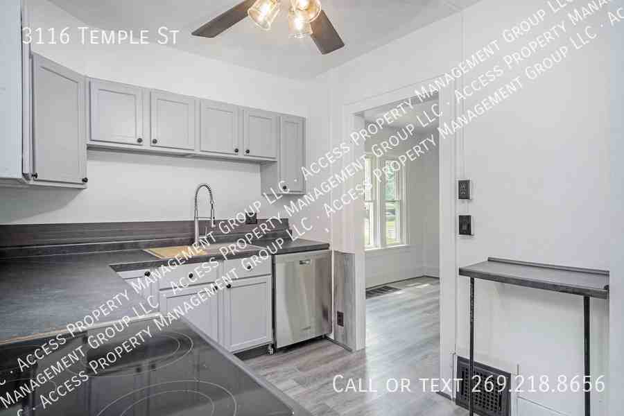 3116 Temple St - Photo 3 of 14