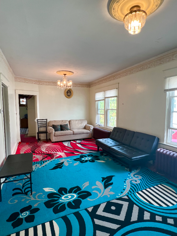 89 Benson St - Photo 3 of 12