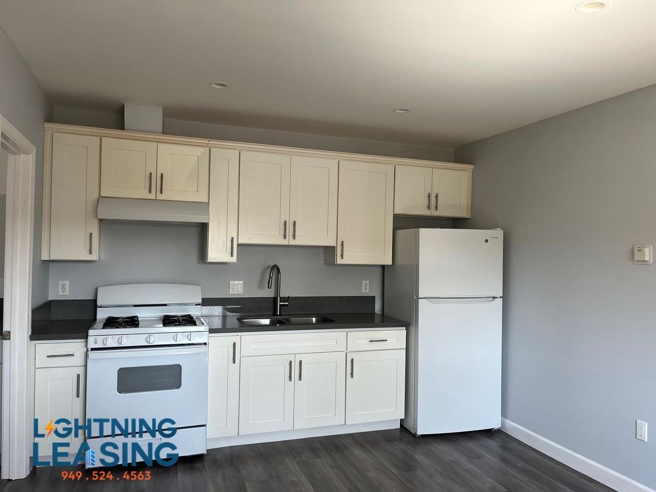 927 West 75th Street #A - Photo 5 of 5