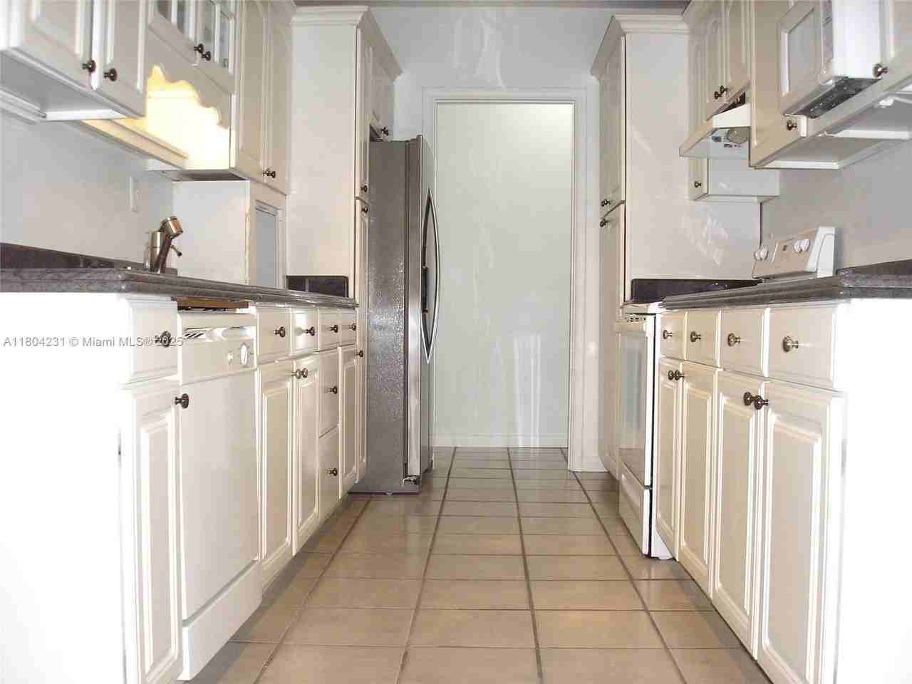 11111 Sw 78th Ct - Photo 2 of 14