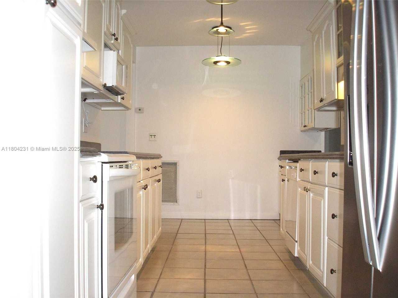 11111 Sw 78th Ct - Photo 3 of 14