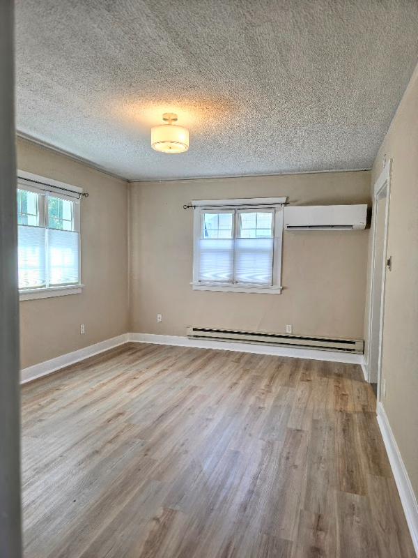 22 West Pine Street - Photo 3 of 7