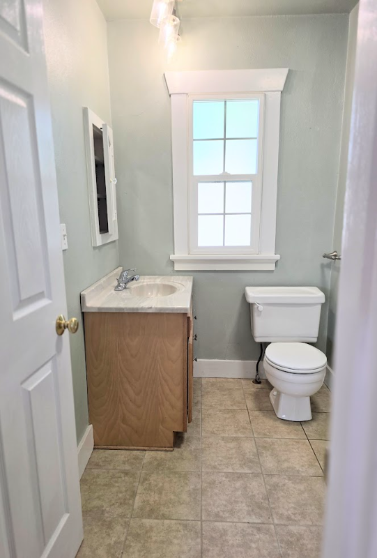 22 West Pine Street - Photo 6 of 7