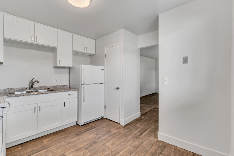 2111 E St #A - Photo 2 of 13