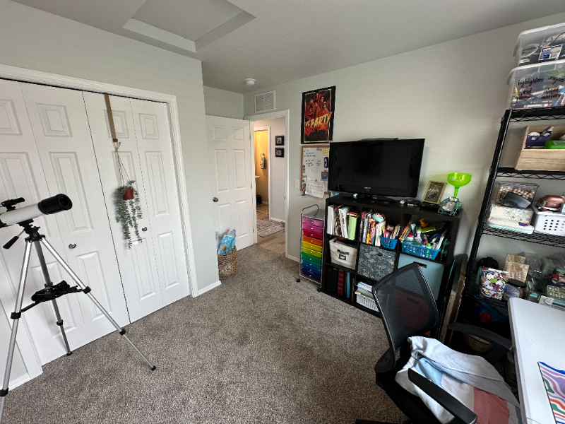 1860 Sw Sharpshinned Ave - Photo 4 of 30