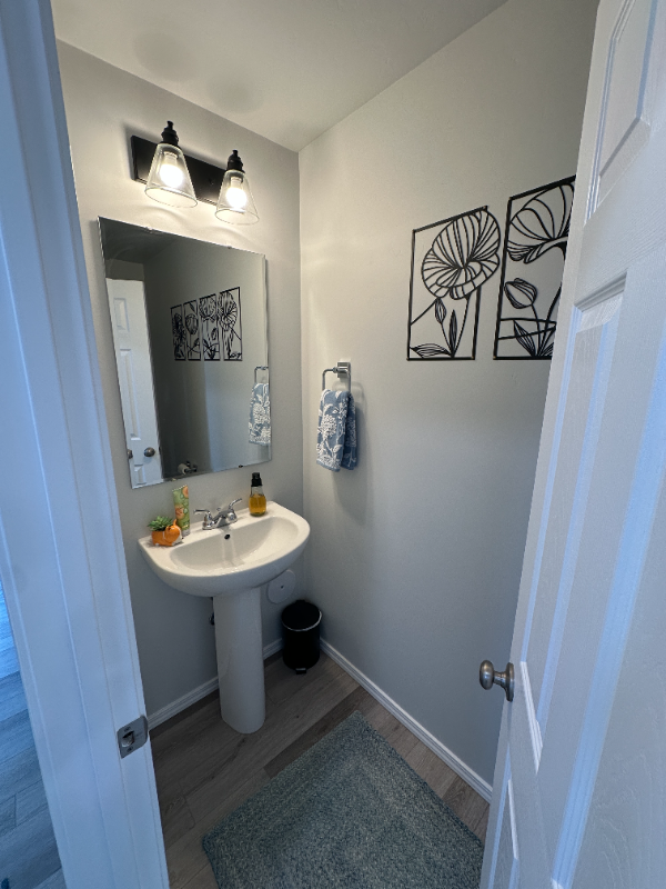 1860 Sw Sharpshinned Ave - Photo 5 of 30