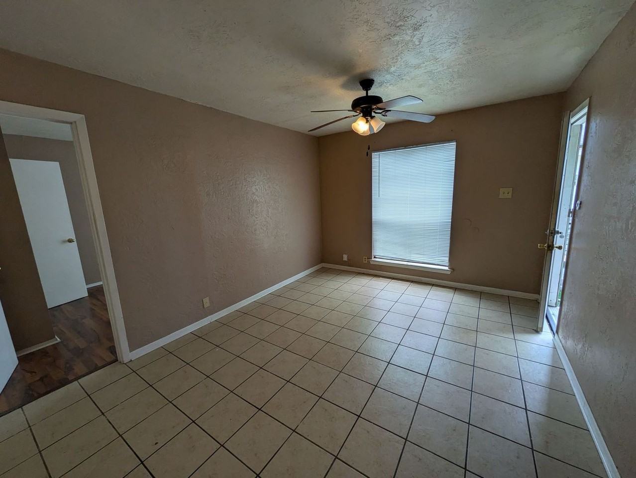 4610 Maddox St - Photo 3 of 17