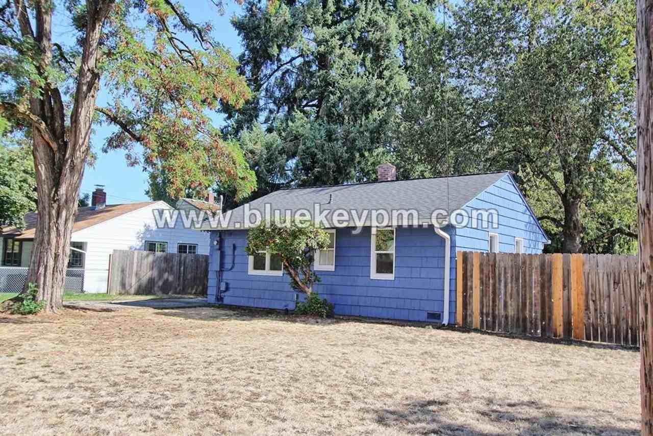 1005 Brandt Rd - Photo 2 of 14