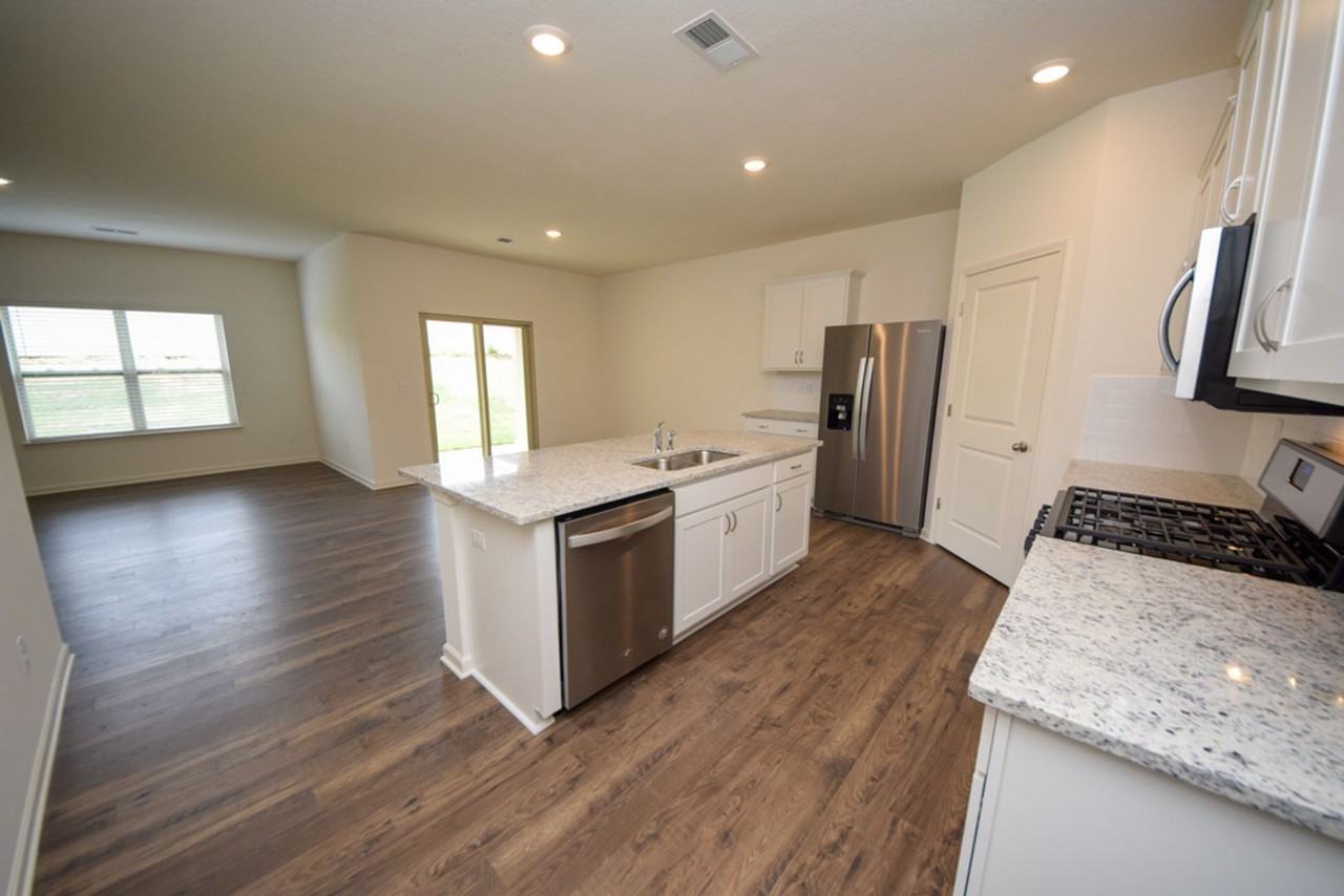 425 Lilly Dr - Photo 2 of 23